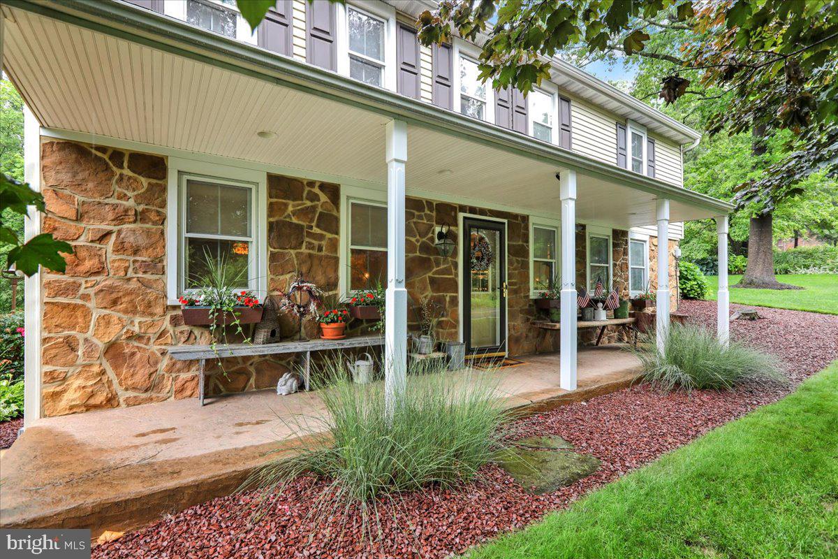2464 MOUNTAIN ROAD