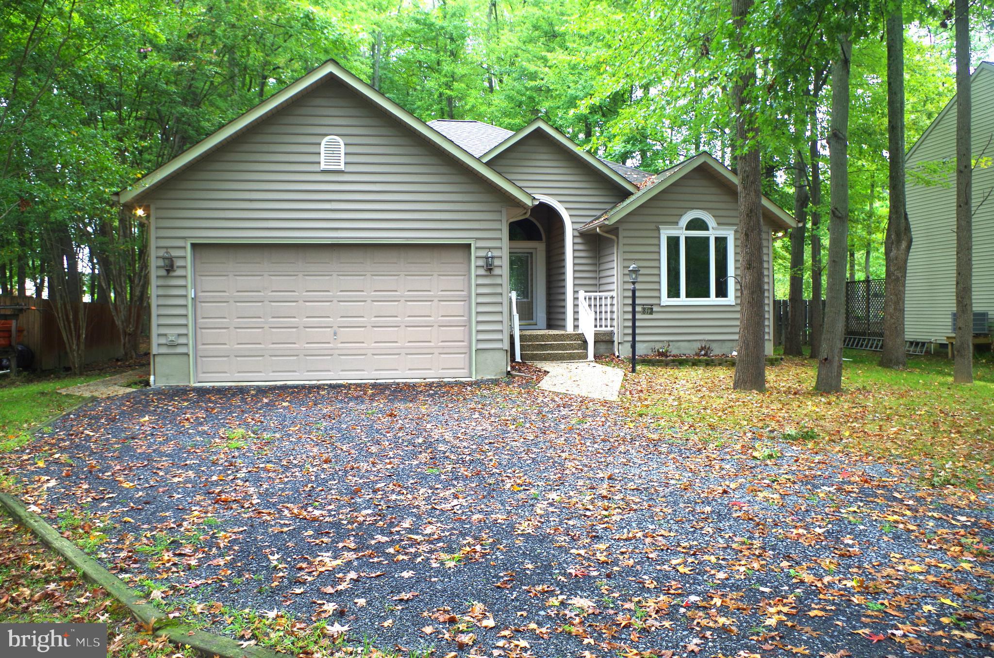 812 PETINOT PLACE