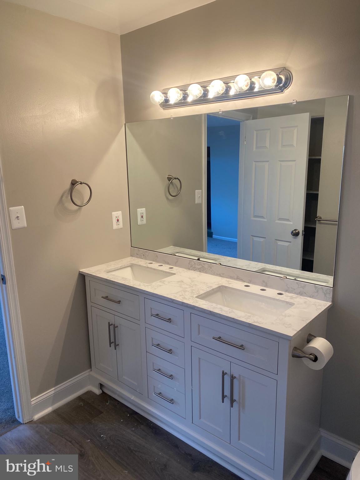 REGENTS PARK - Residential Lease