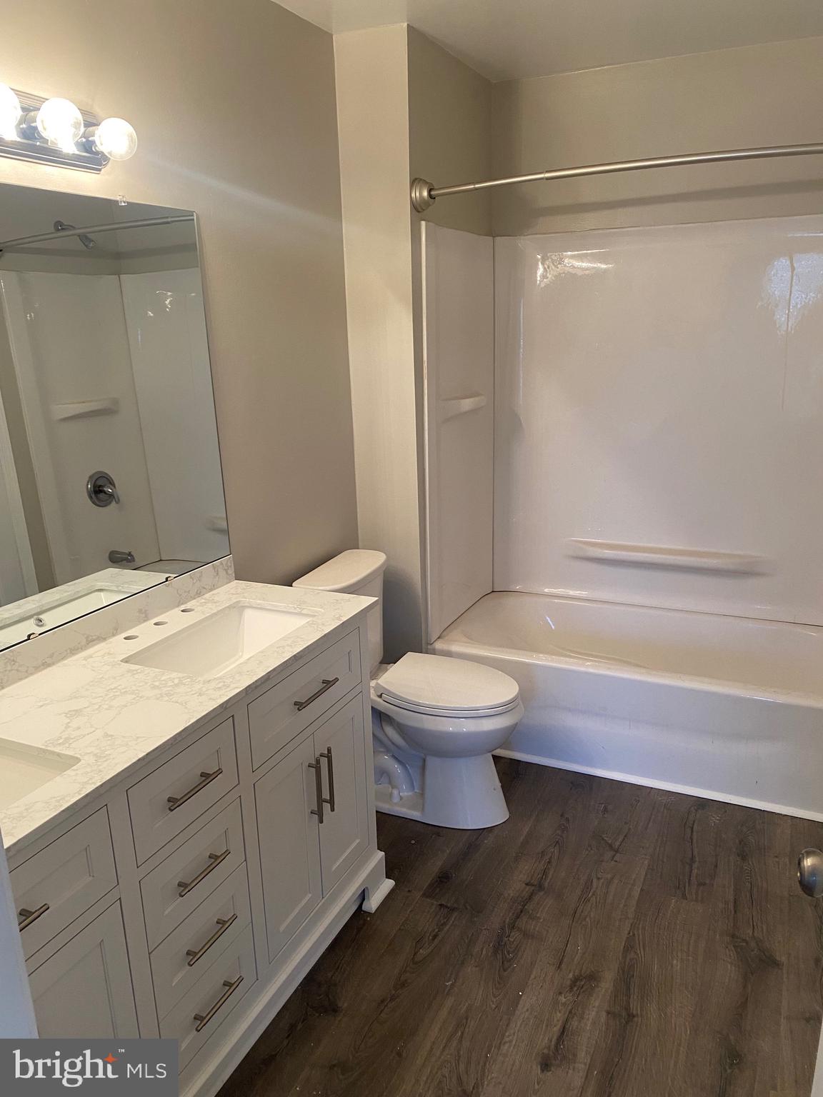 REGENTS PARK - Residential Lease