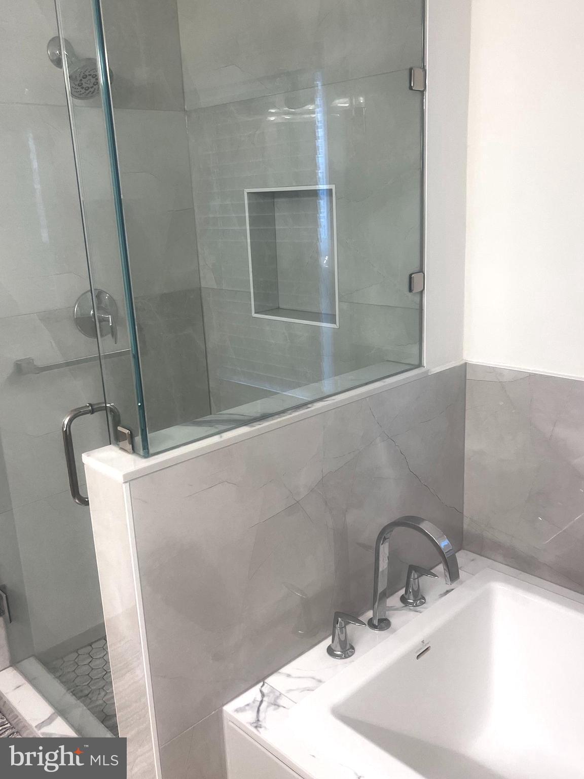 10207 SUNDANCE COURT