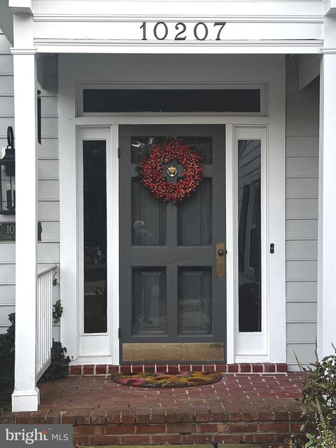 Photo of 10207 Sundance Court, POTOMAC, MD 20854 (MLS # MDMC2206368)