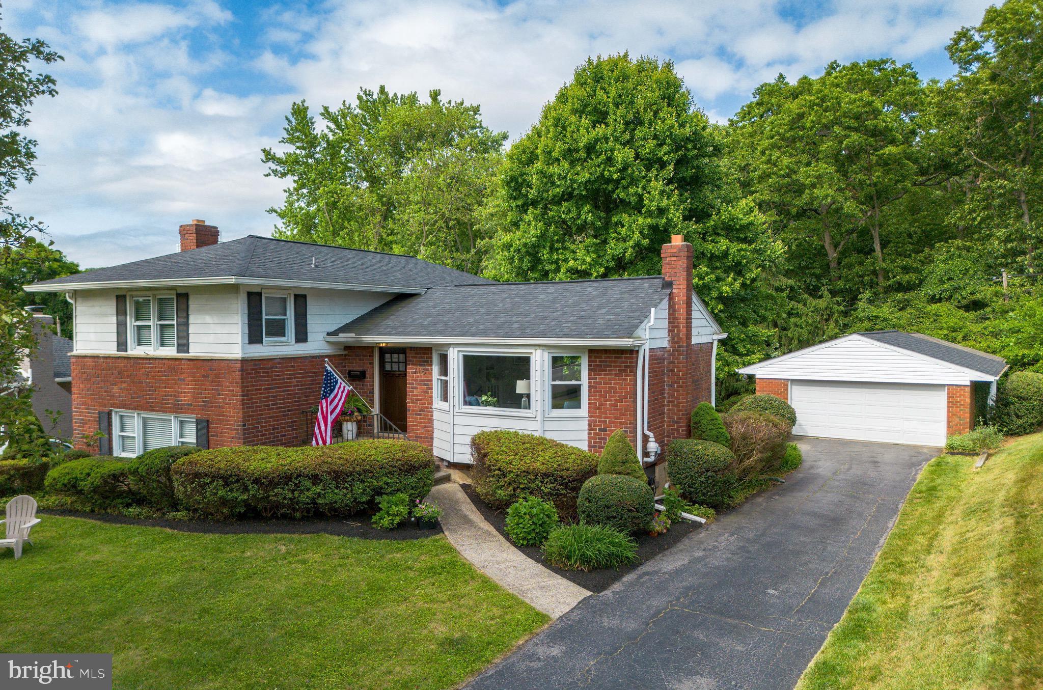 CAMPUS HILLS - Residential