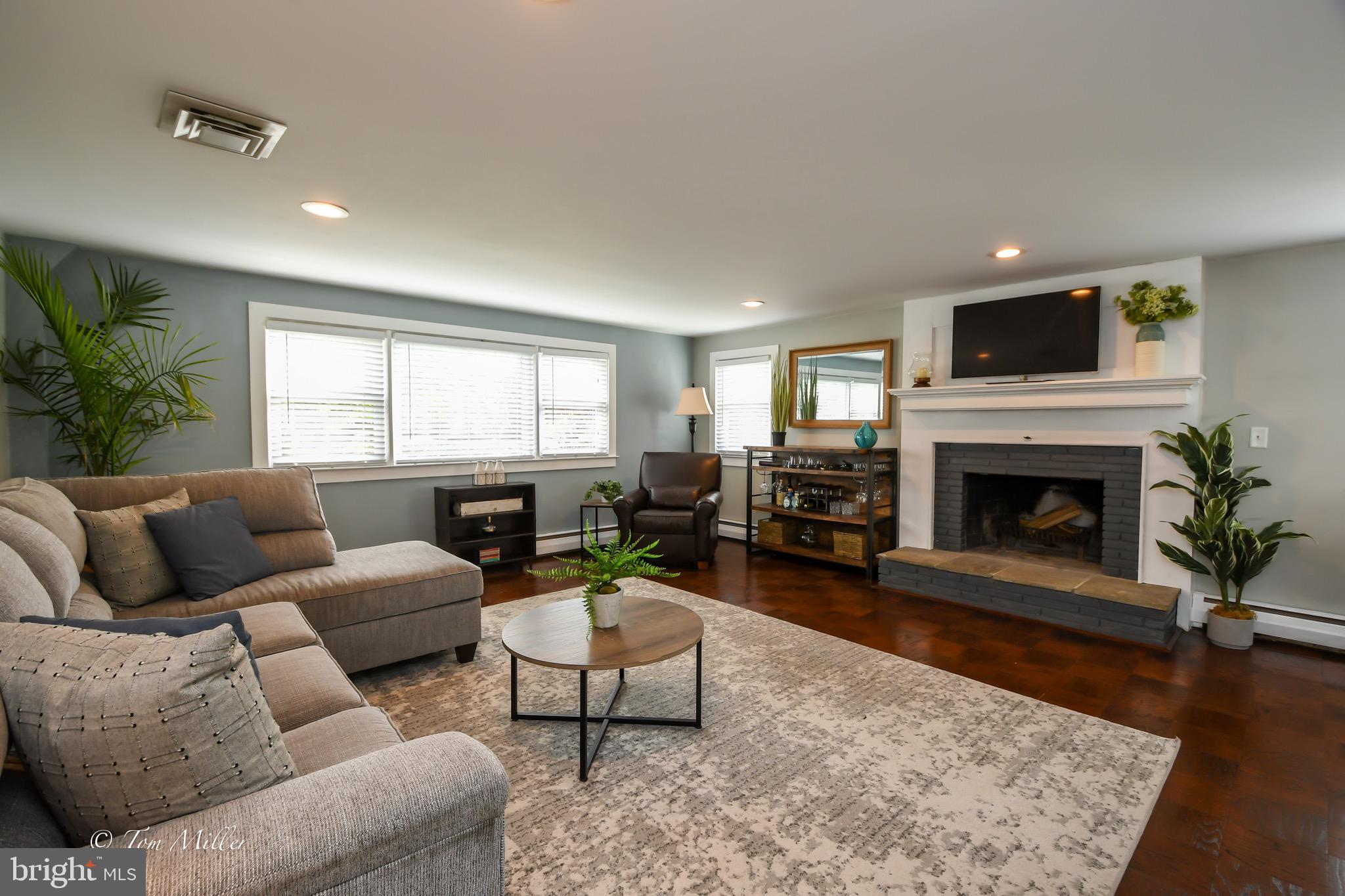 CAMPUS HILLS - Residential