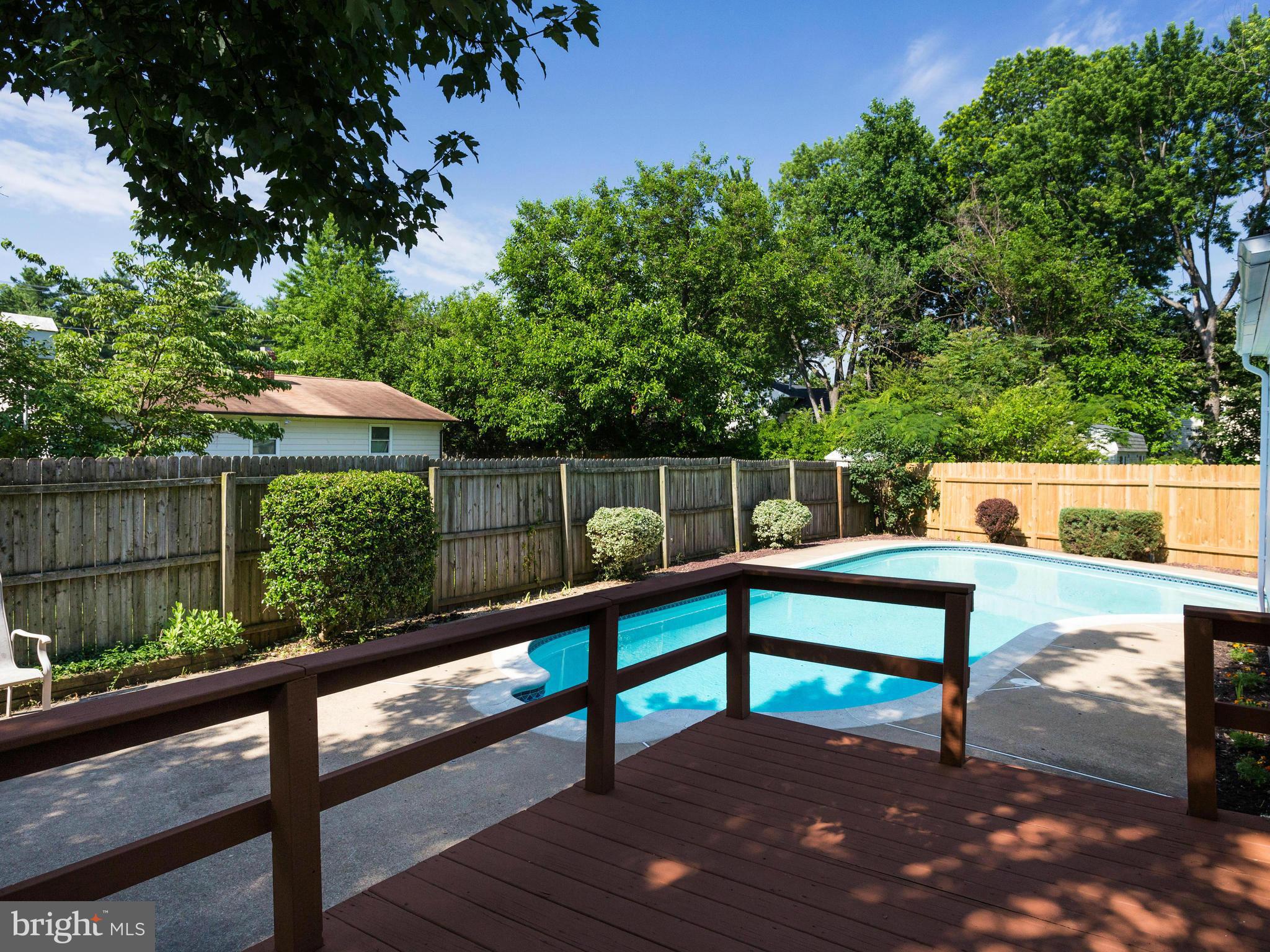 BURGUNDY FARM - Residential