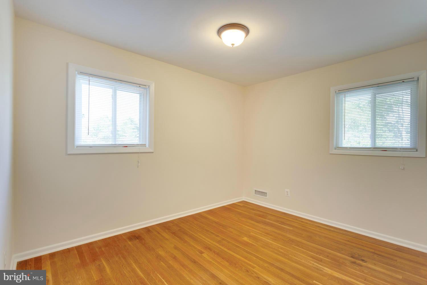 BURGUNDY FARM - Residential