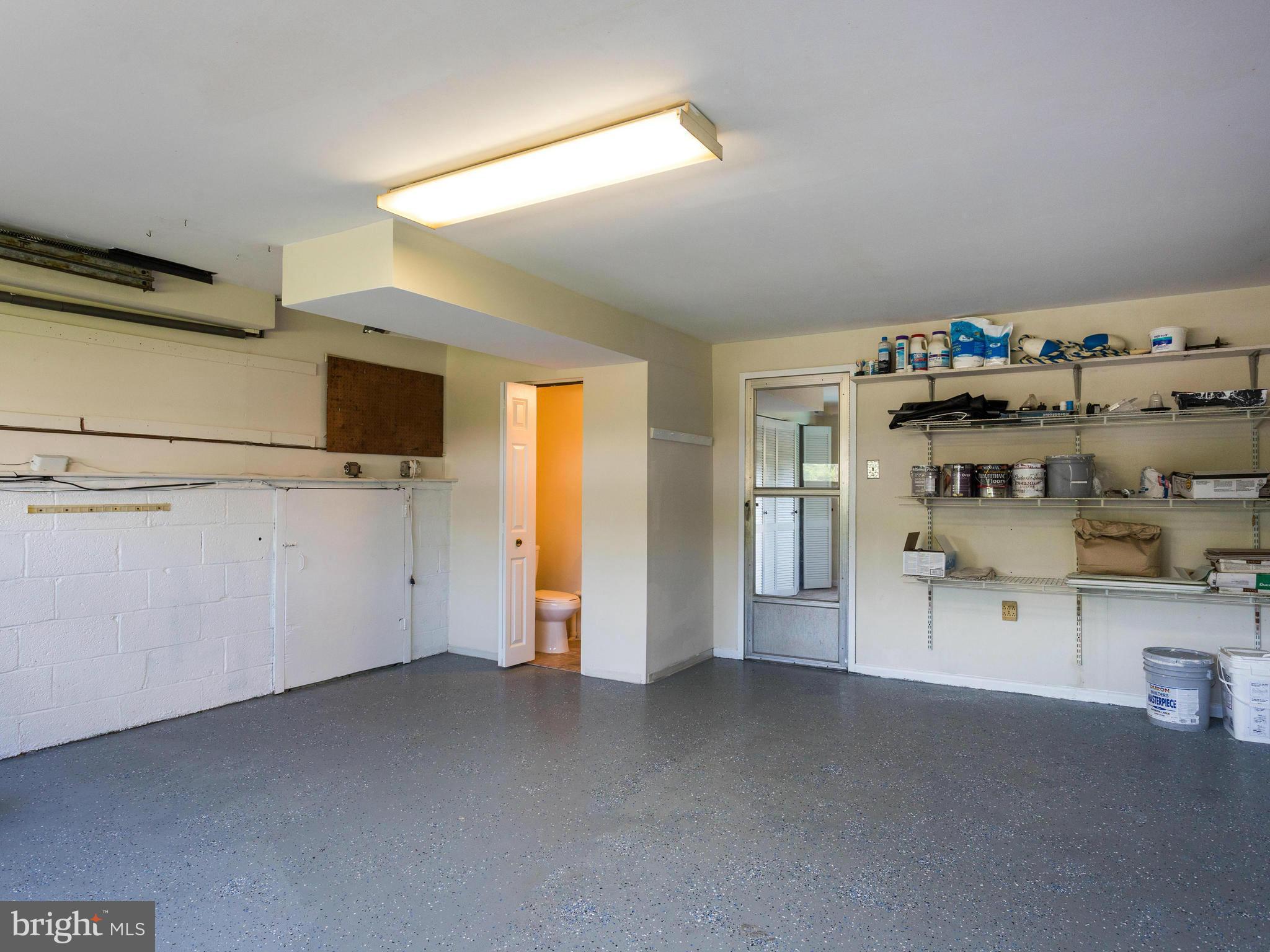 BURGUNDY FARM - Residential