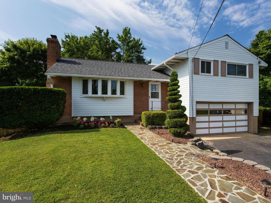 PRICE REDUCED!! Great Location! This lovely brick/siding home is on a cul de sac close to Telegraph road, Old Town Alexandria, Metro, I495, New Wegman's. Brand new roof, newer HVAC,Reconditioned. Hardwood floors throughout.  Bath have been updated! Family room addition!2 Car garage! In-ground swimming pool! Newer Front Bay Windows! Many additional upgrades!  Don't miss out on this one! NO HOA!