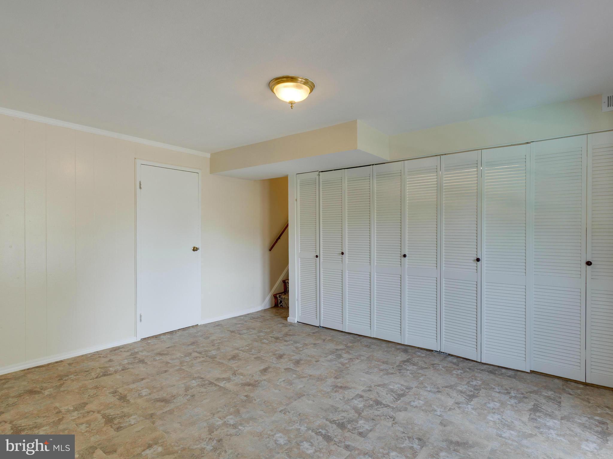 BURGUNDY FARM - Residential