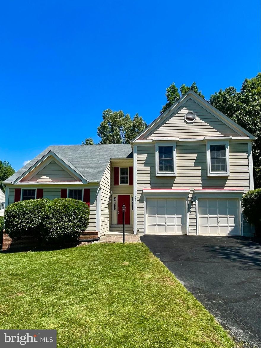 Welcome home to this charming, freshly painted and updated detached corner lot in the serene Westridge subdivision of Woodbridge. Nestled on a quiet cul-de-sac, this home offers comfort and style in a prime location. The kitchen features modern appliances and sleek wood cabinetry, perfect for culinary enthusiasts. Step outside to relax on the spacious deck, ideal for enjoying the outdoors.

This newly renovated property boasts a new HVAC system, furnace, and boiler installed in 2024, ensuring year-round comfort and efficiency. Additional highlights include new appliances and a washer/dryer conveniently located in the basement.

Residents will have access to a host of subdivision amenities including a swimming pool, lake, tennis courts, scenic biking and walking paths. Don't miss your chance – move-in available July 1st!

All residents are enrolled in the Resident Benefits Package which includes HVAC air filter delivery, on-demand pest control, vetted licensed and insured vendors, and much more! More details upon application. 

- Agent Is related to Owner
- Professional Pictures Will Be Uploaded Soon!