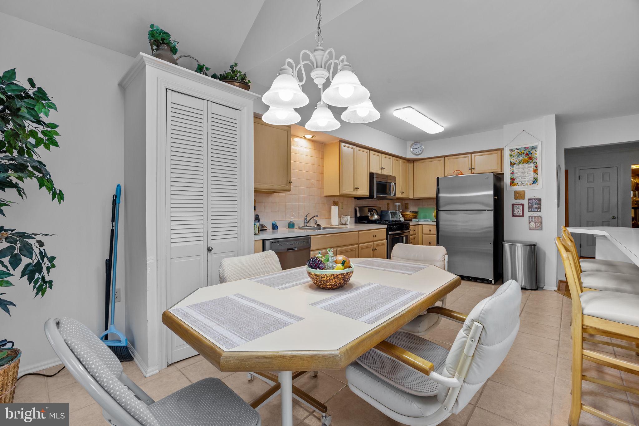 MONTGOMERY GREENE - Residential