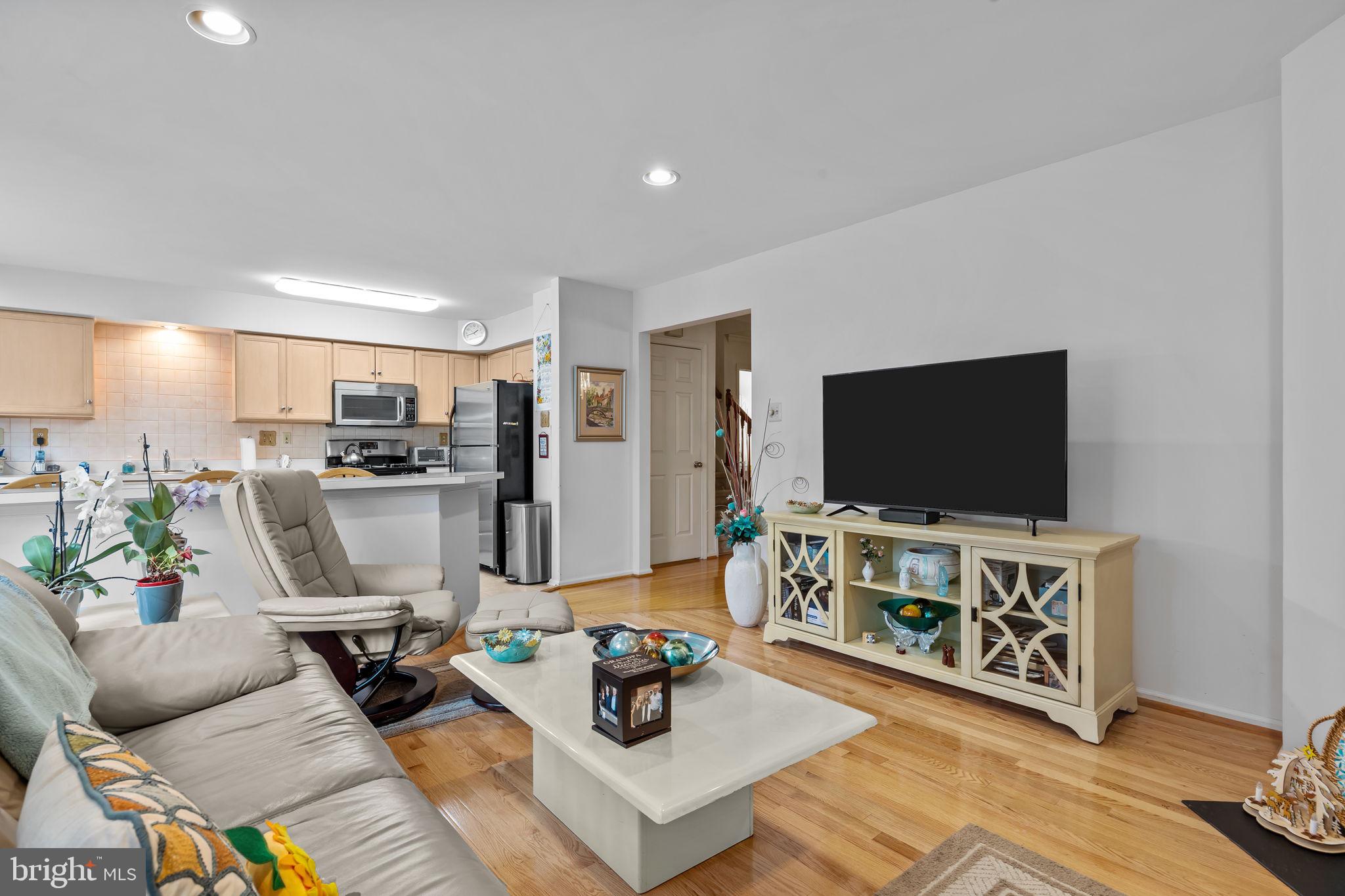 MONTGOMERY GREENE - Residential