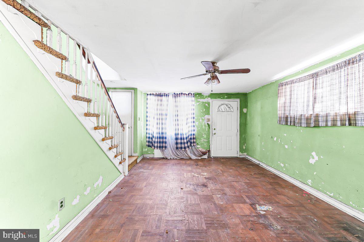 LANSDOWNE PARK - Residential