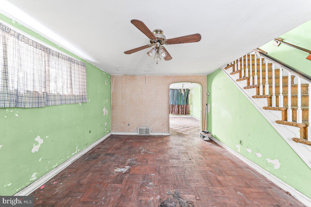 LANSDOWNE PARK - Residential