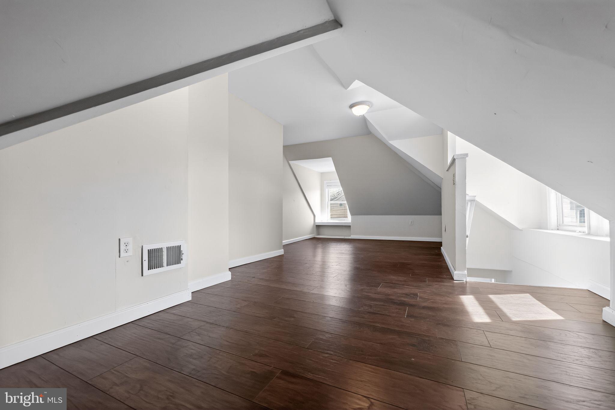 PAOLI GARDENS - Residential