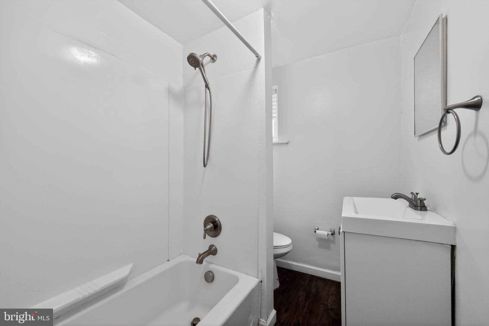 PAOLI GARDENS - Residential