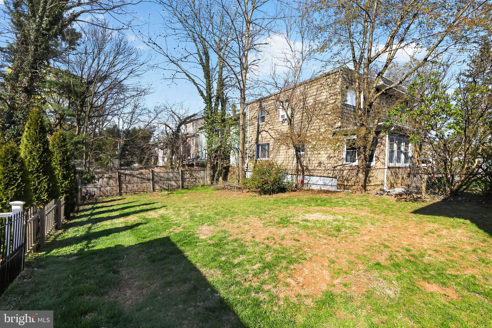 PAOLI GARDENS - Residential