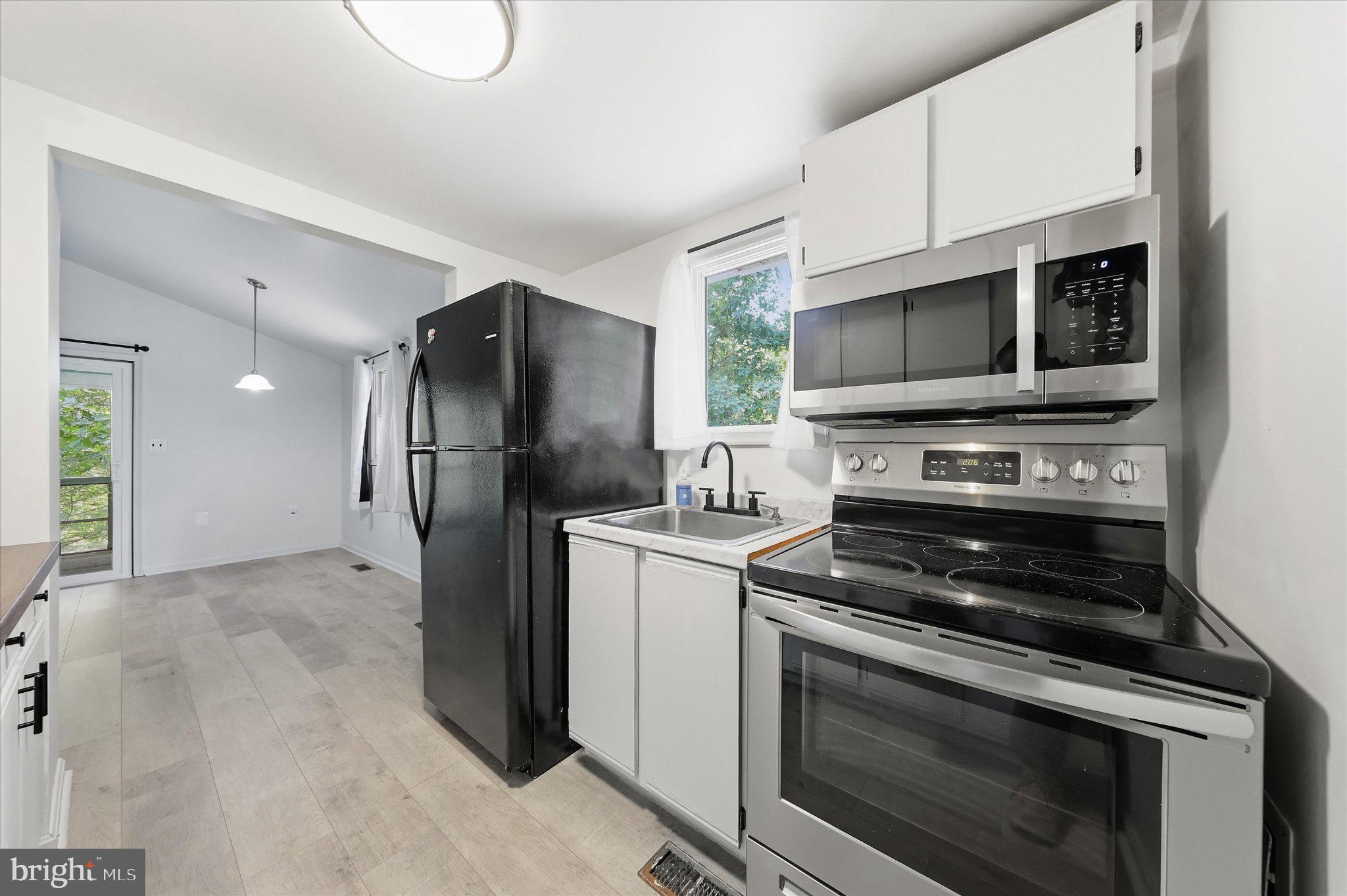 371 OAK HILL ROAD