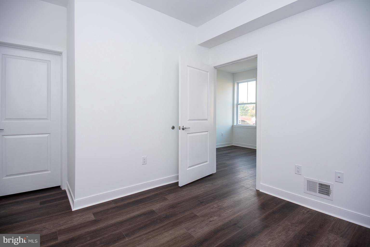 43 PRINCETON HIGHTSTOWN RD 2203