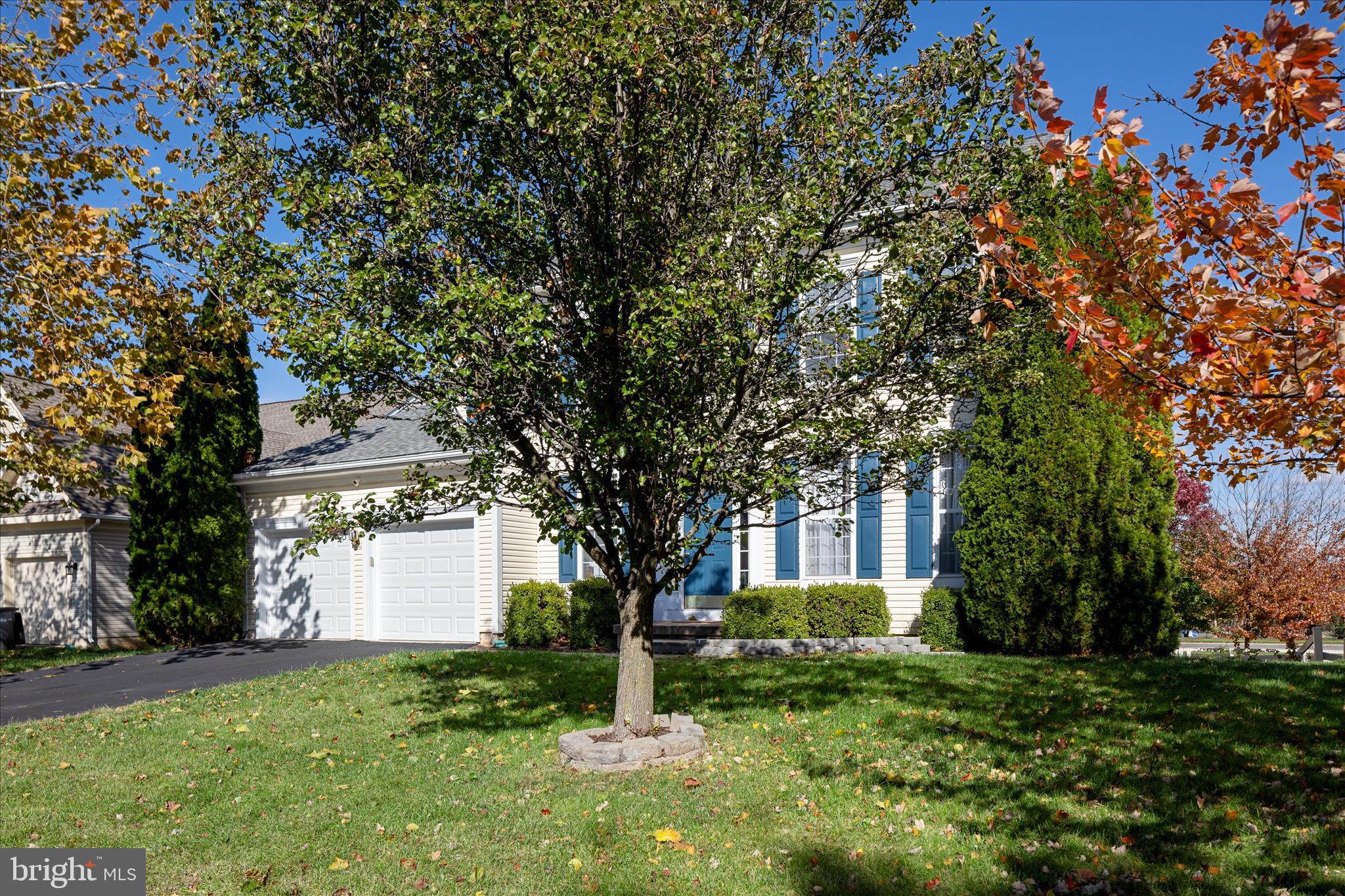 ROUND HILL - Residential