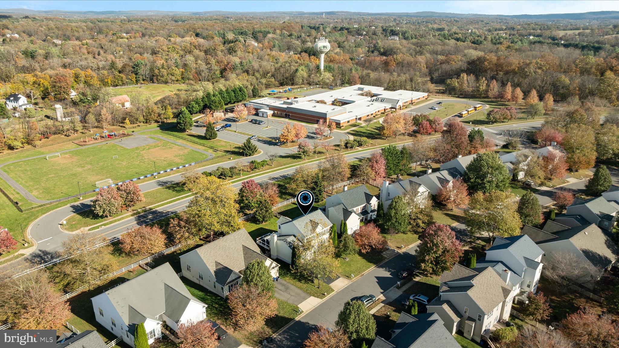 ROUND HILL - Residential