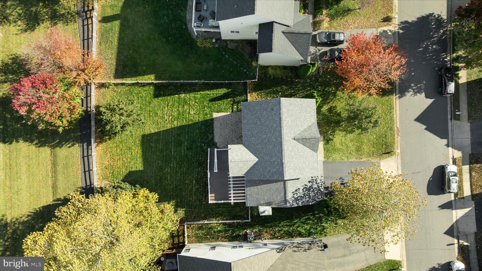 ROUND HILL - Residential