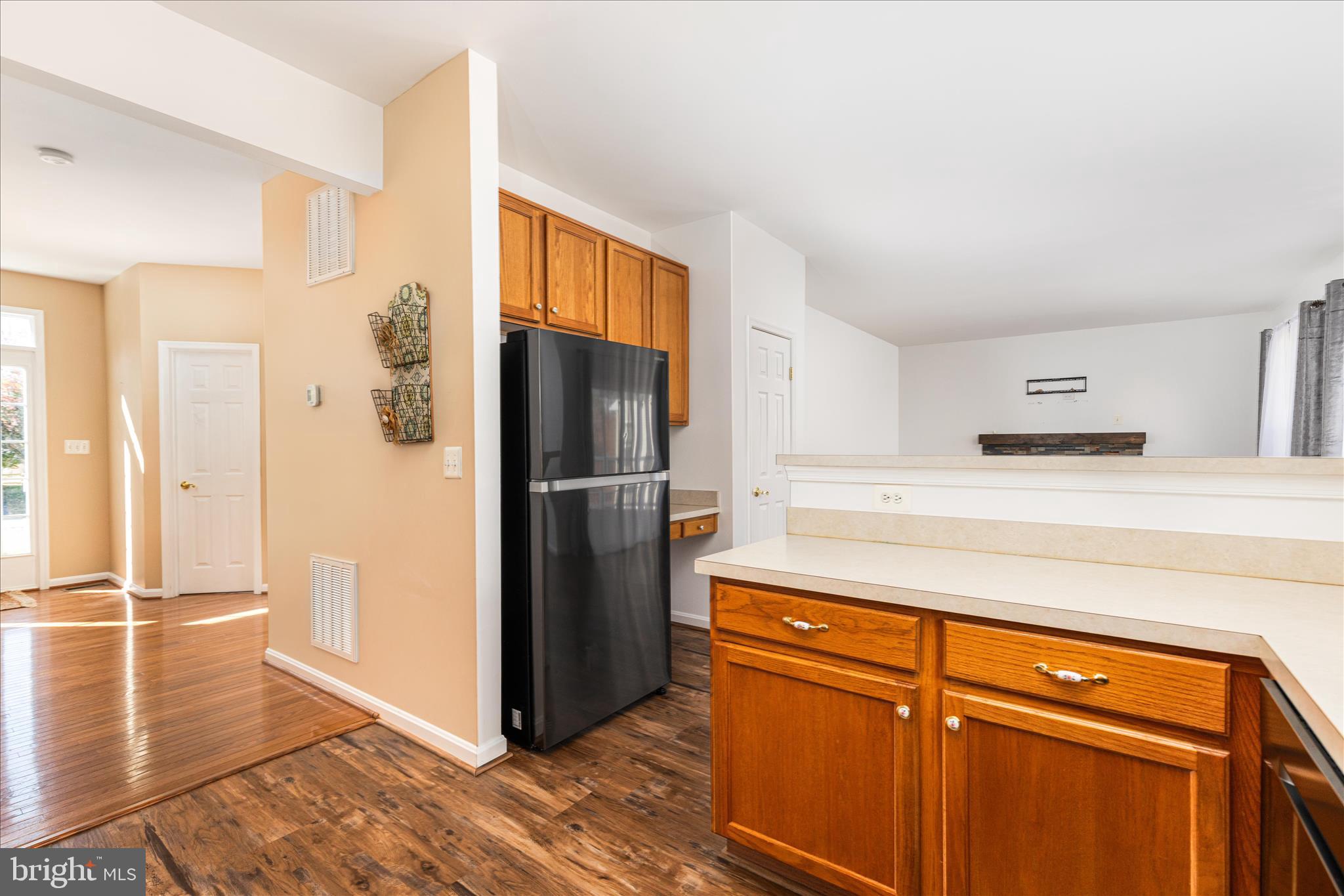 ROUND HILL - Residential