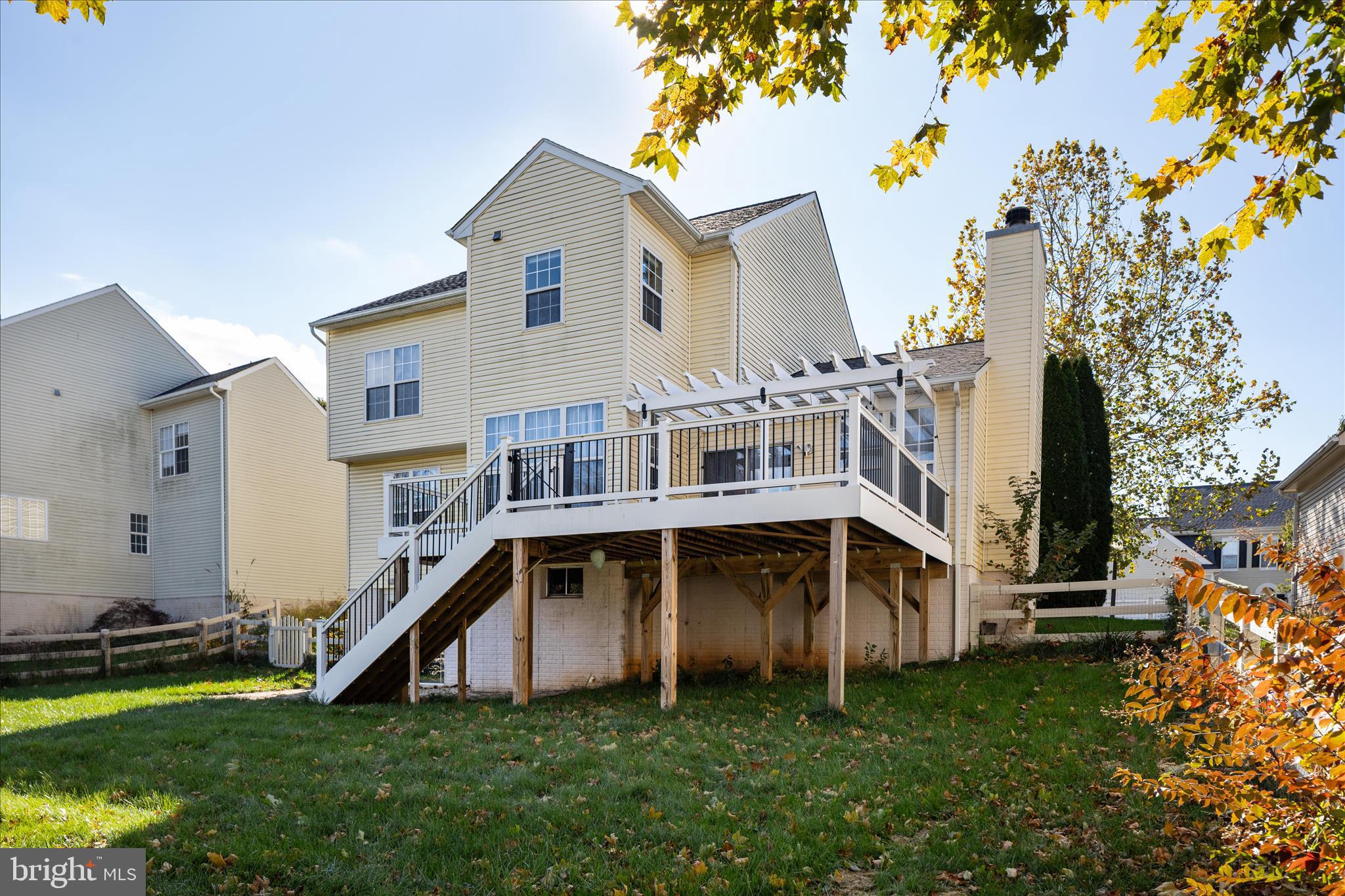 ROUND HILL - Residential