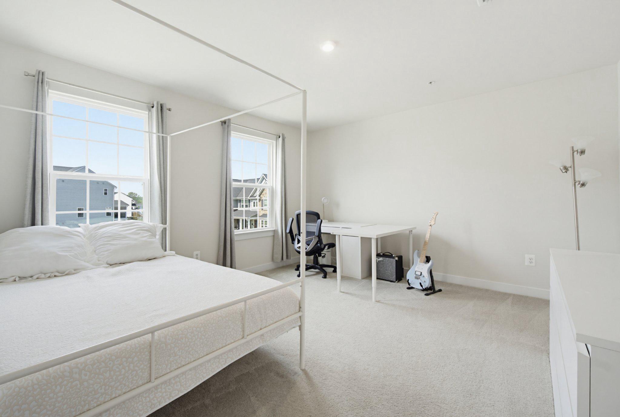 RUSTIC RISING - Residential