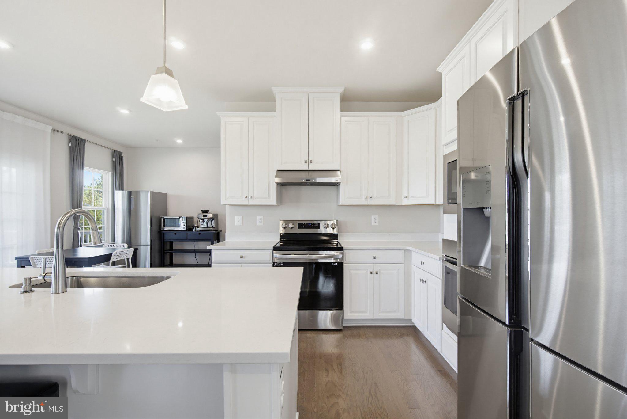 RUSTIC RISING - Residential