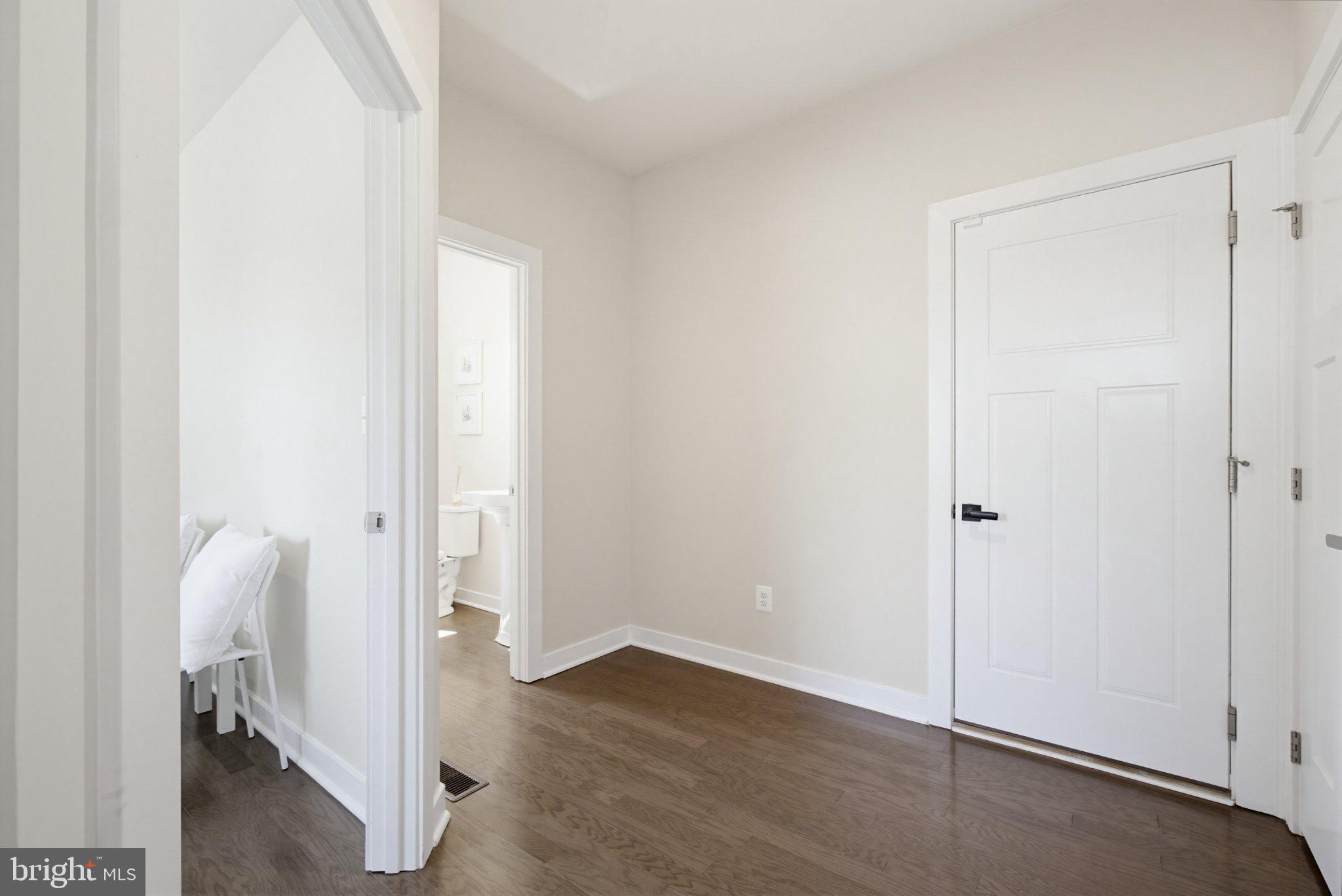 RUSTIC RISING - Residential