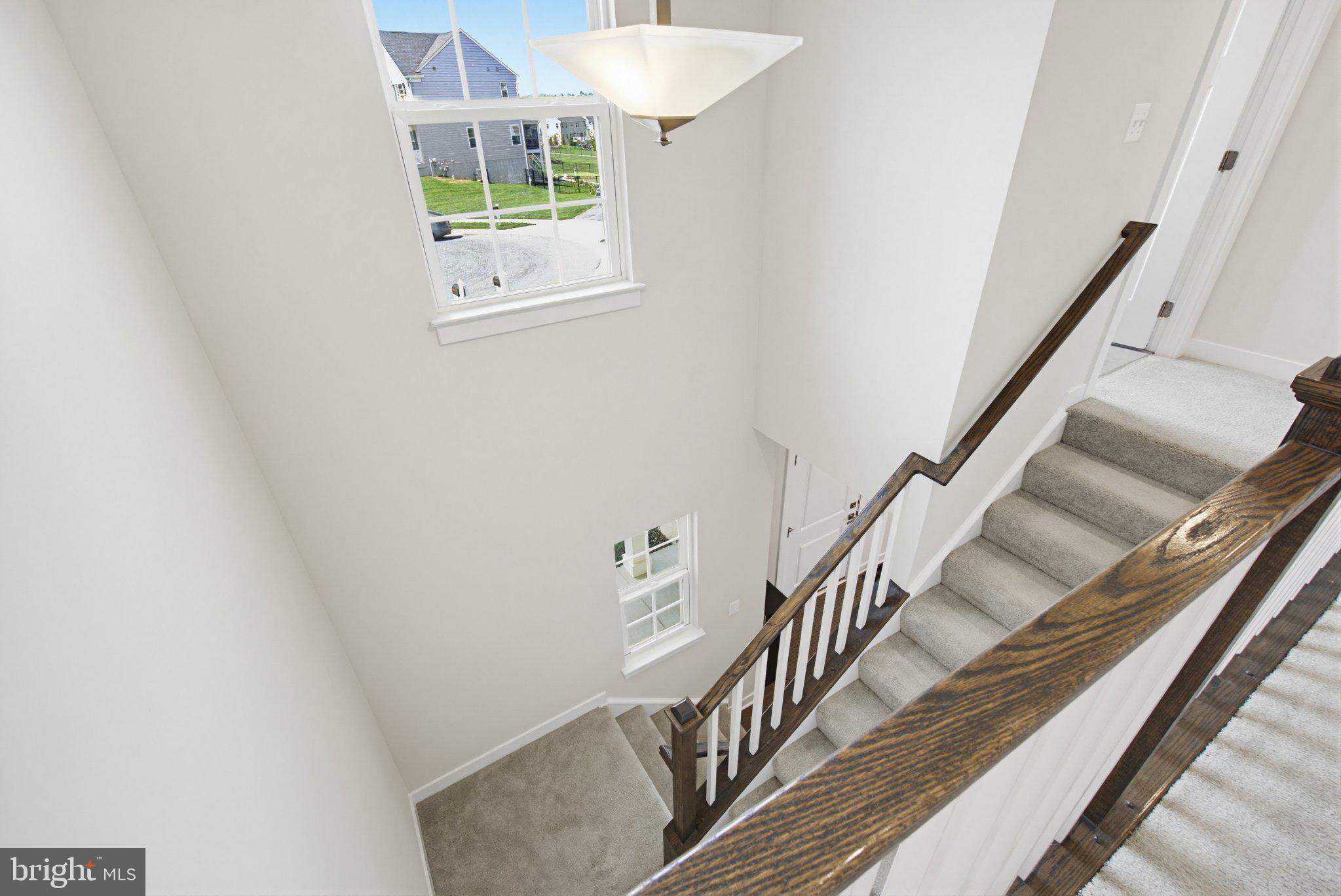 RUSTIC RISING - Residential