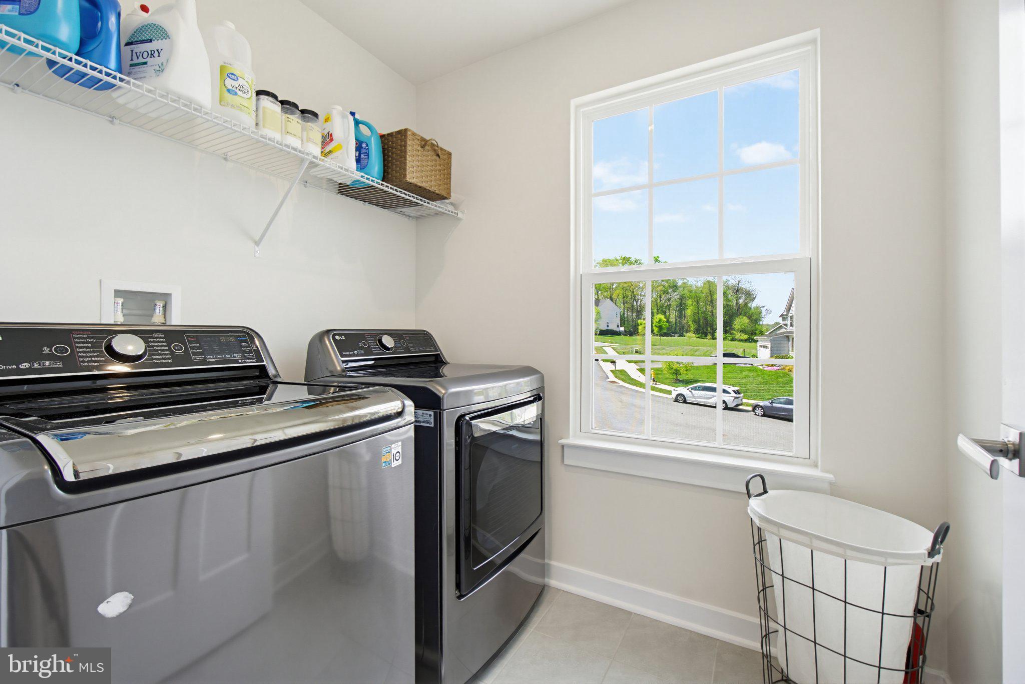 RUSTIC RISING - Residential