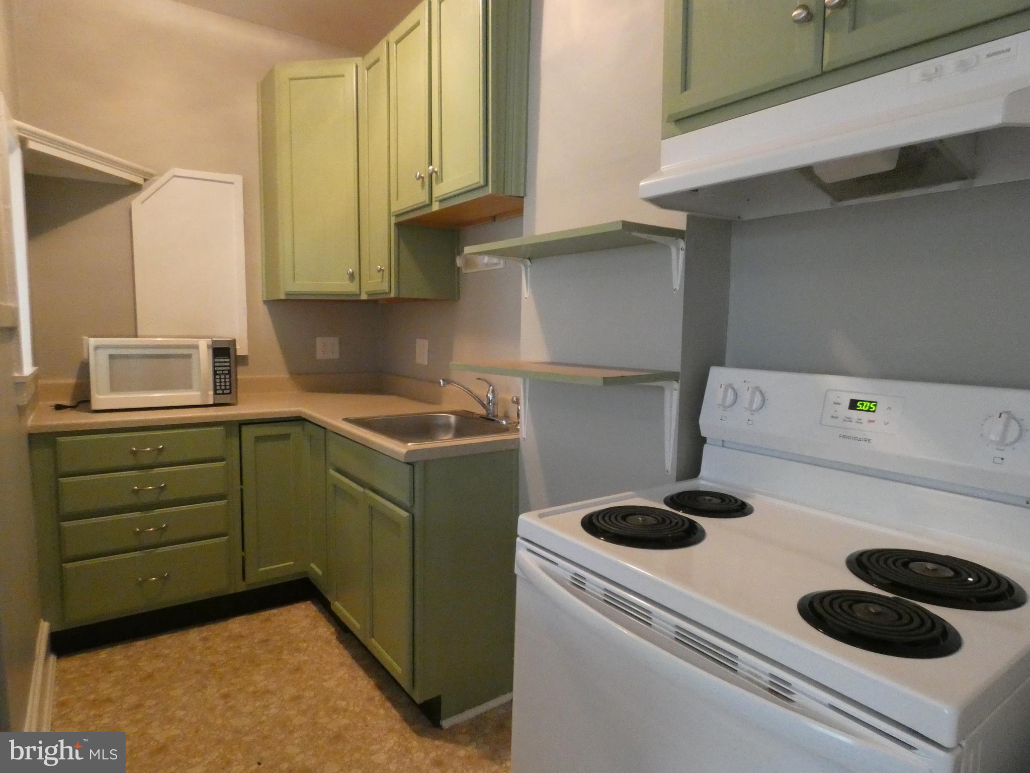 COLONIAL BEACH - Residential Lease