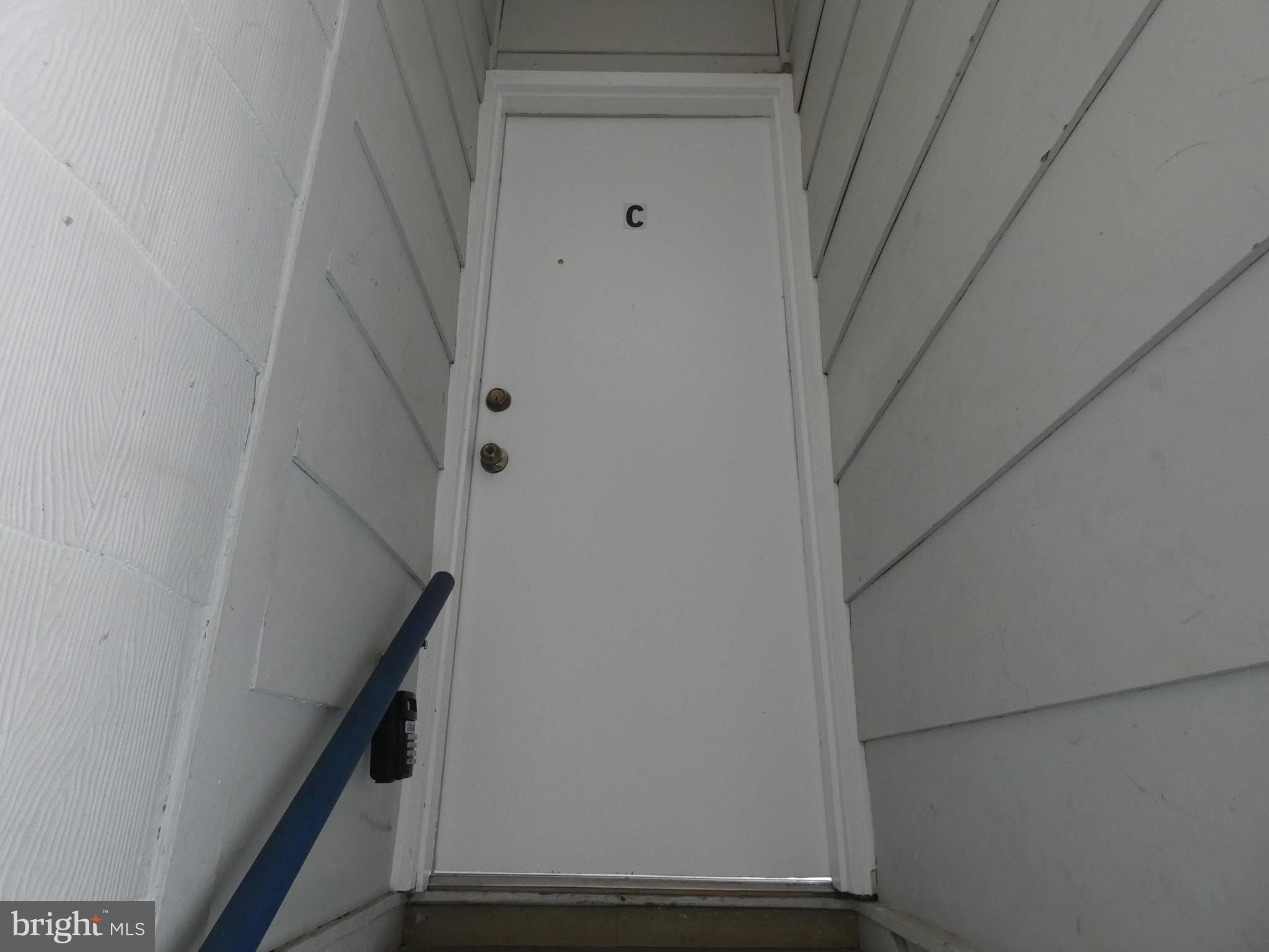 COLONIAL BEACH - Residential Lease