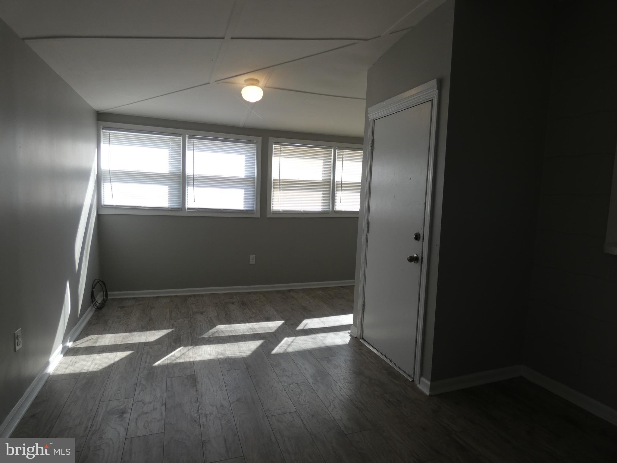 COLONIAL BEACH - Residential Lease