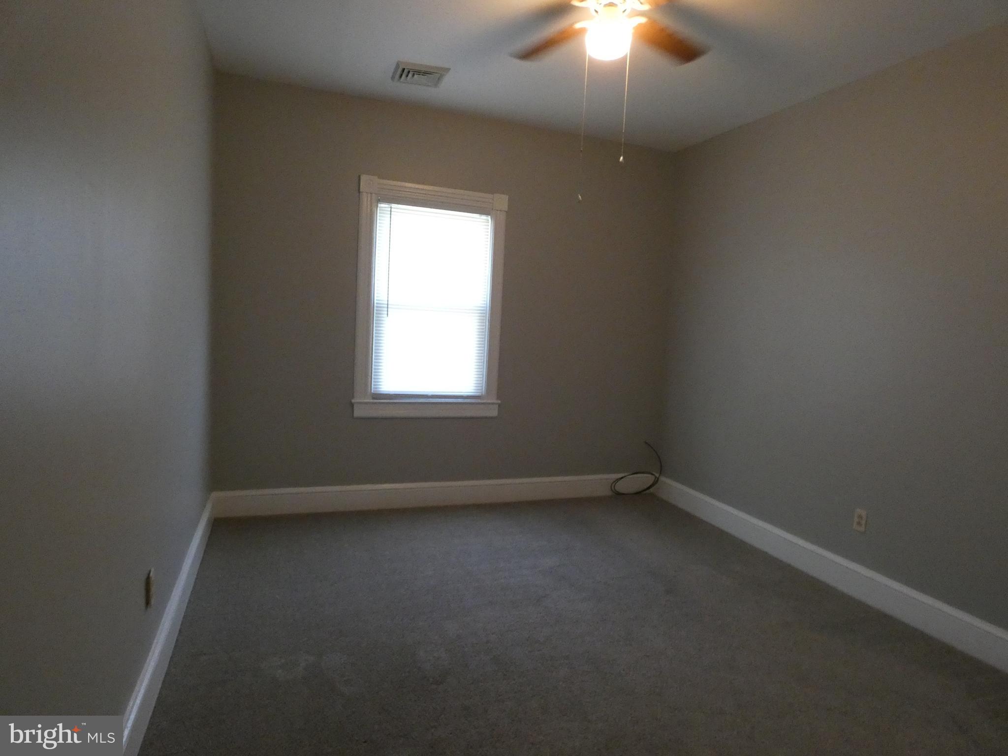 COLONIAL BEACH - Residential Lease