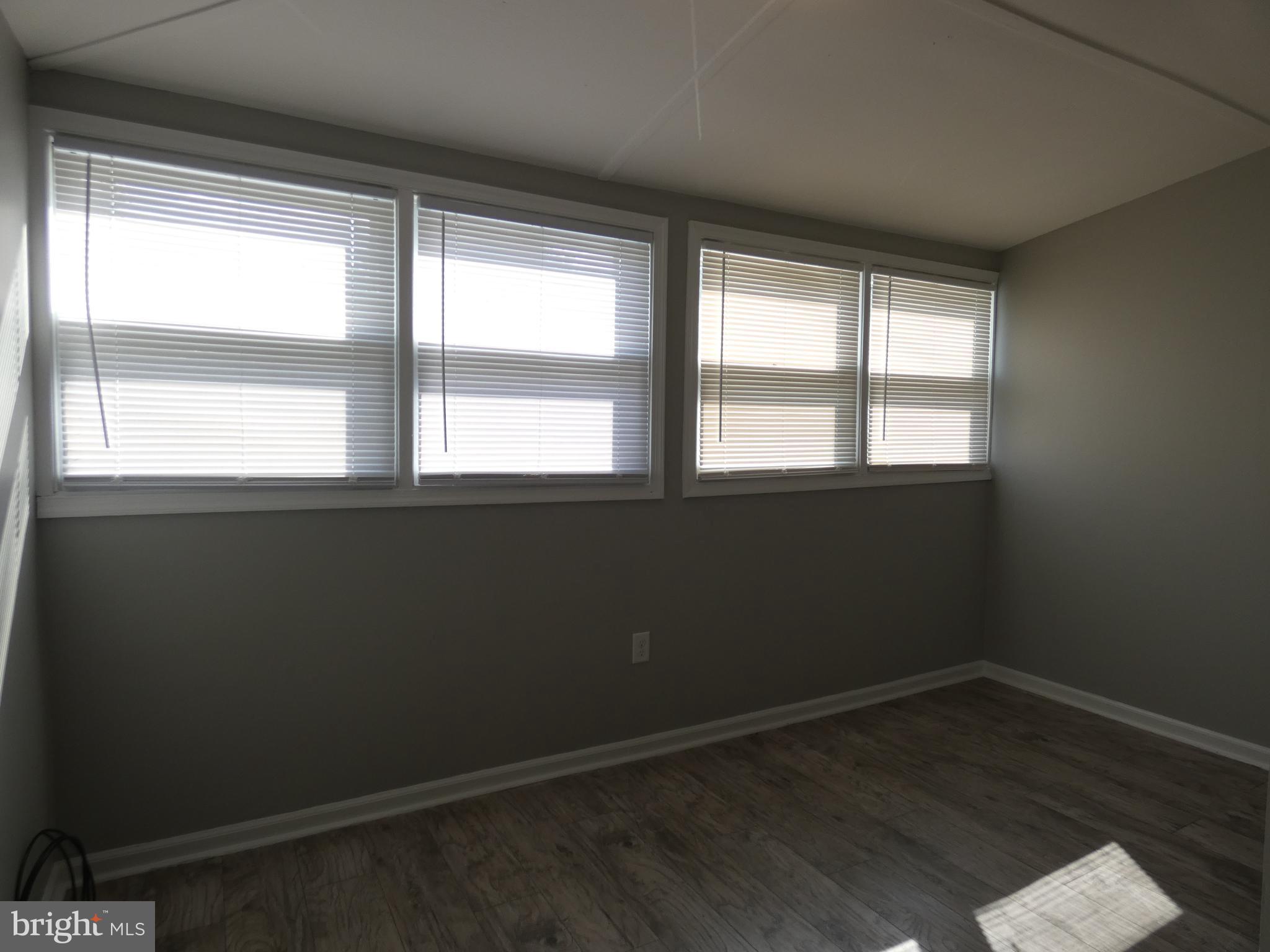 COLONIAL BEACH - Residential Lease