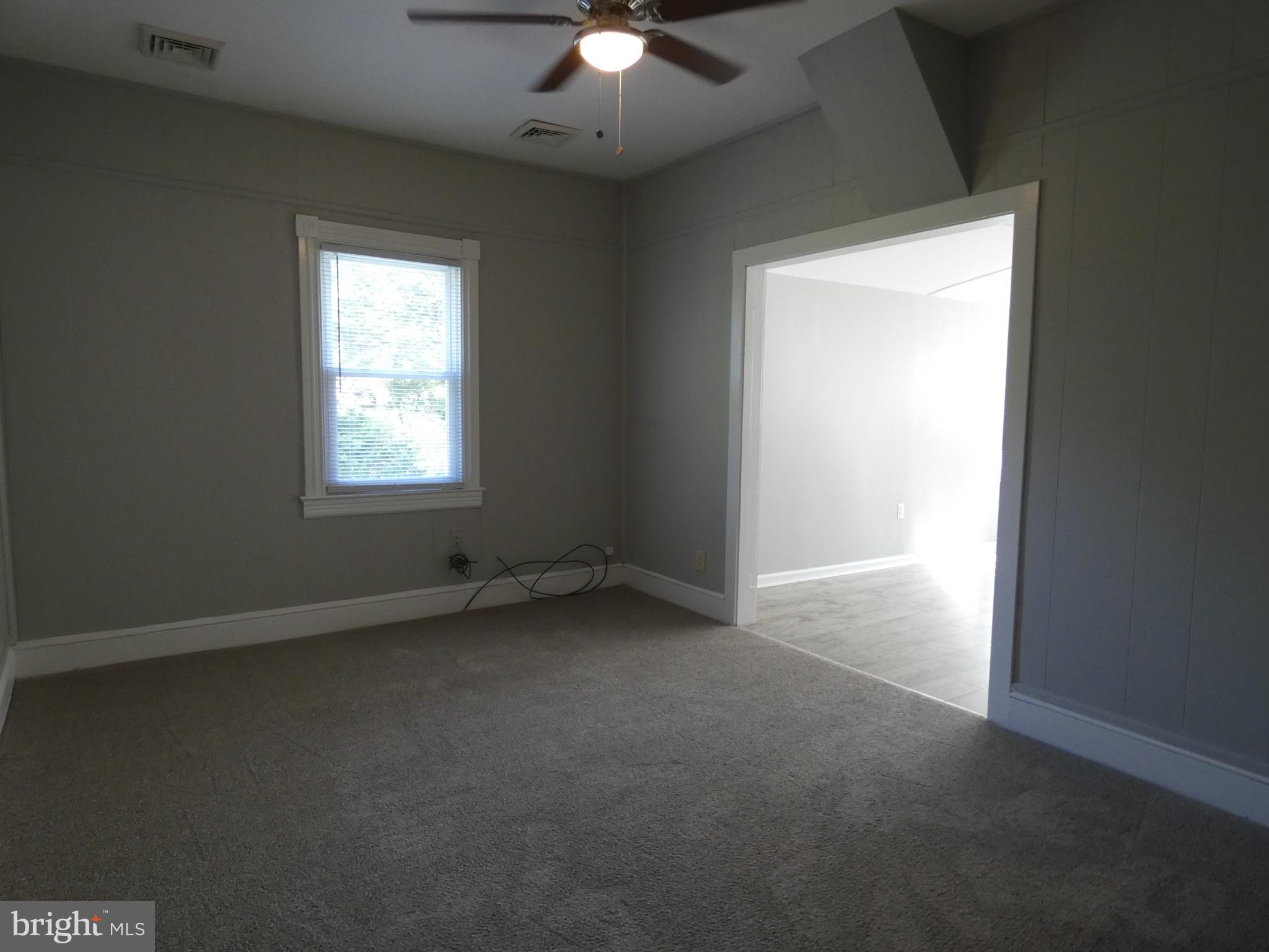 COLONIAL BEACH - Residential Lease