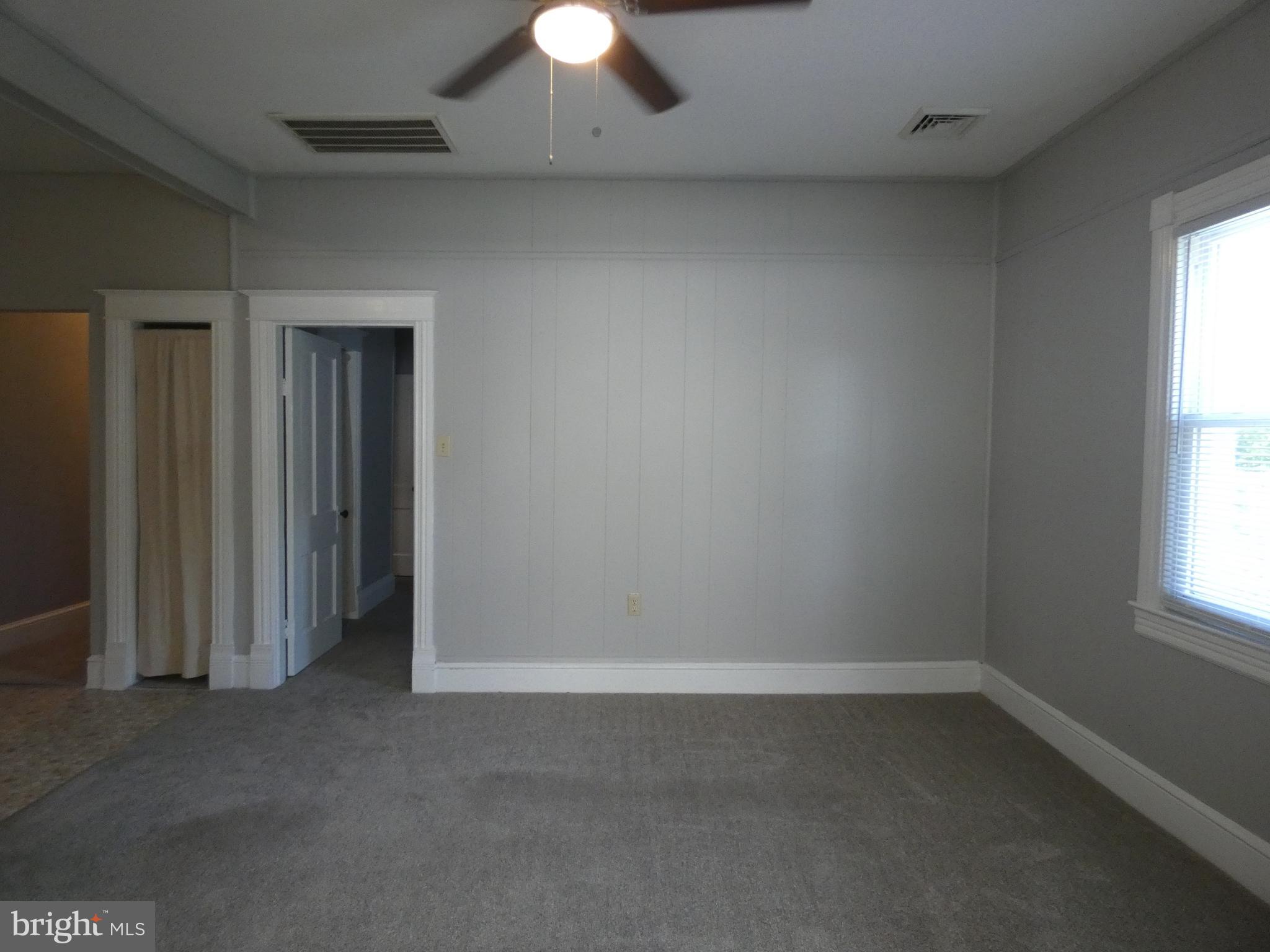 COLONIAL BEACH - Residential Lease