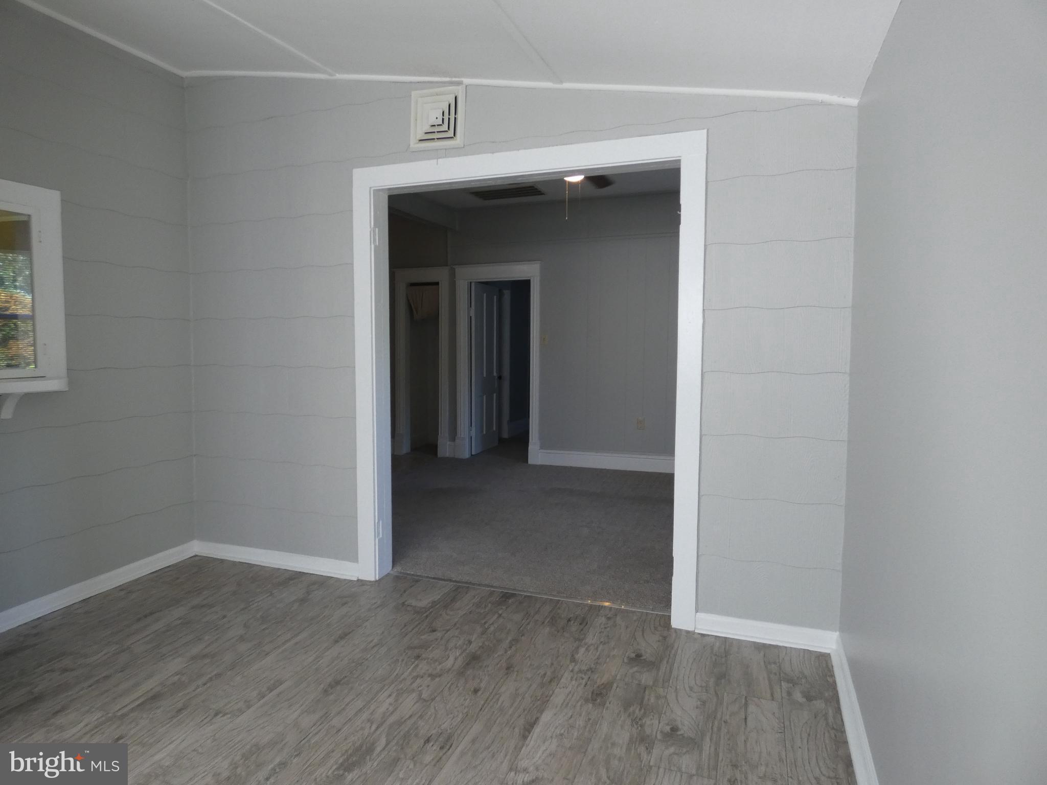 COLONIAL BEACH - Residential Lease