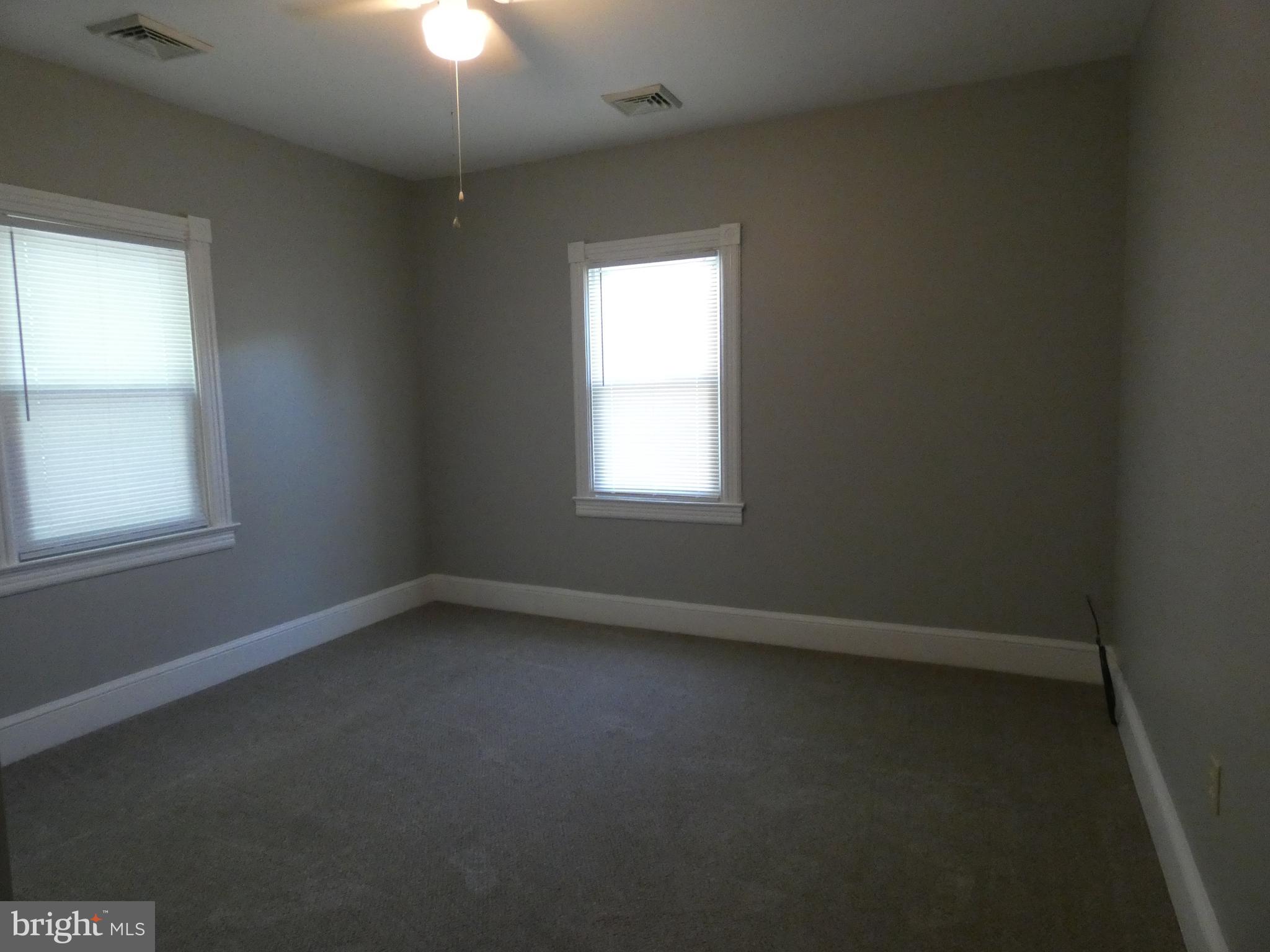 COLONIAL BEACH - Residential Lease