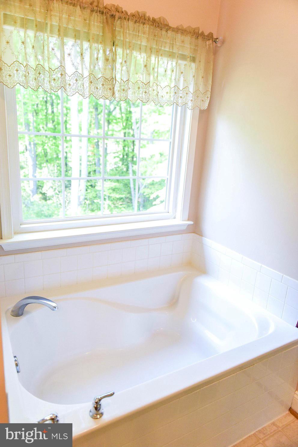 CASTLE CREEK - Residential