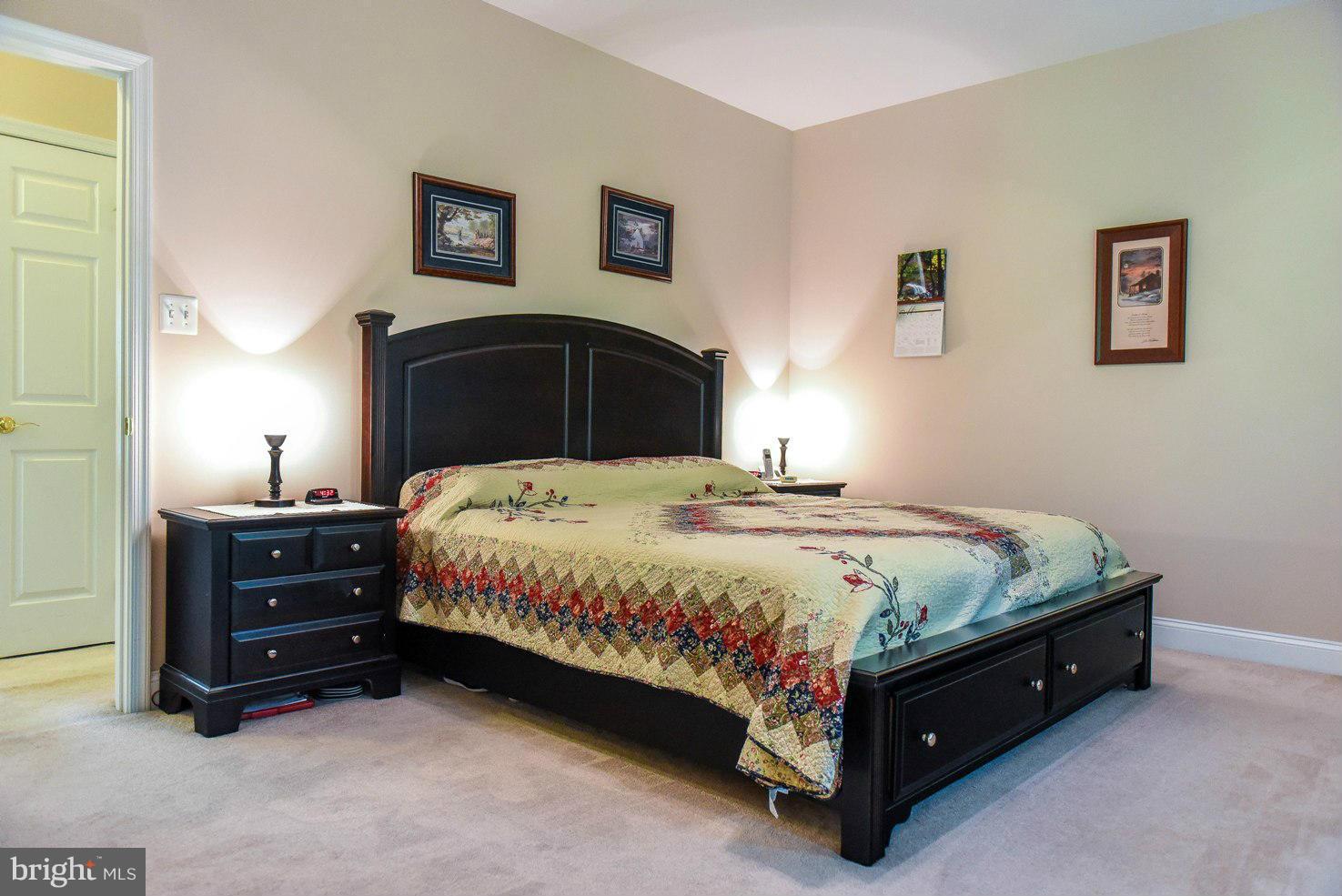 CASTLE CREEK - Residential