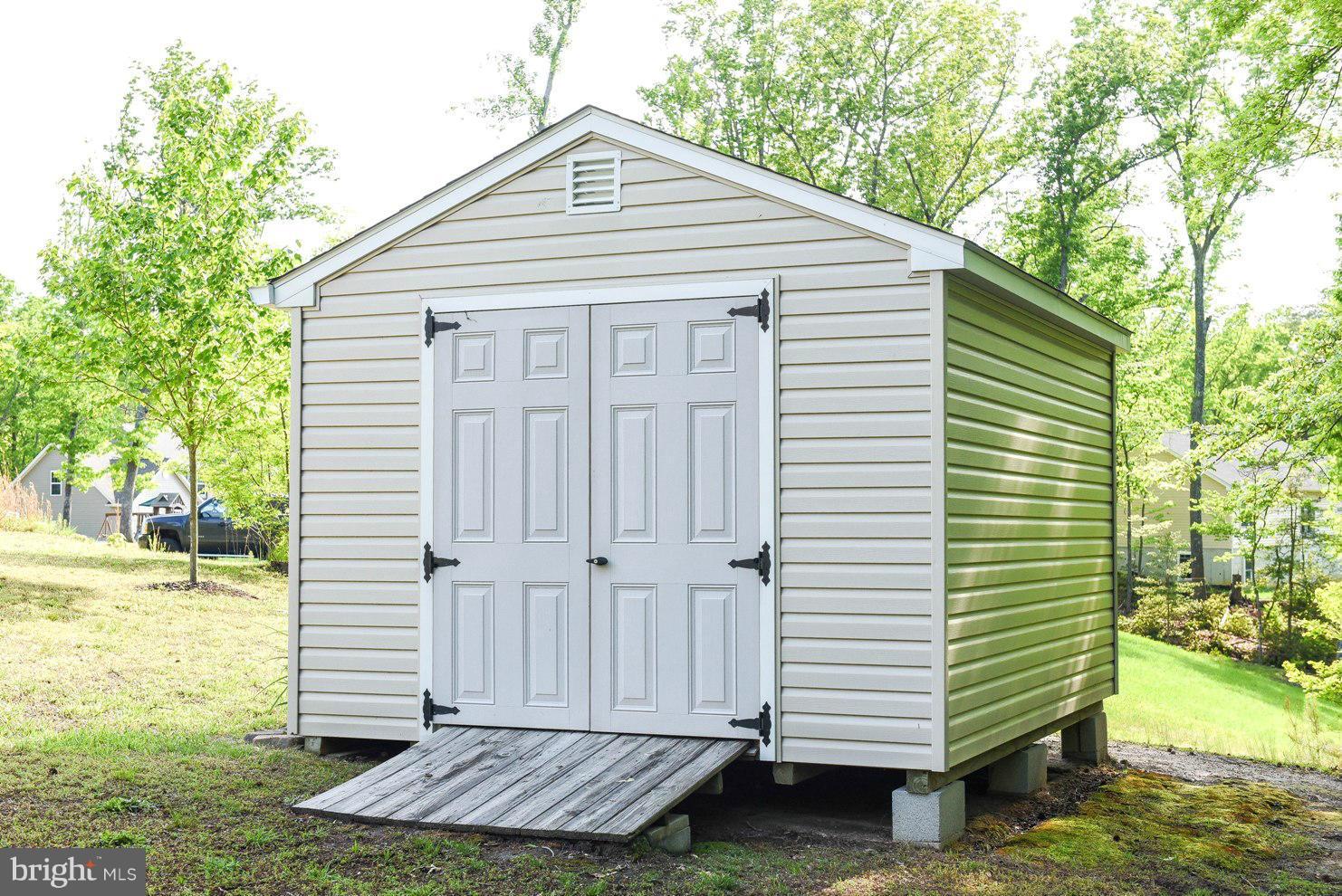 CASTLE CREEK - Residential