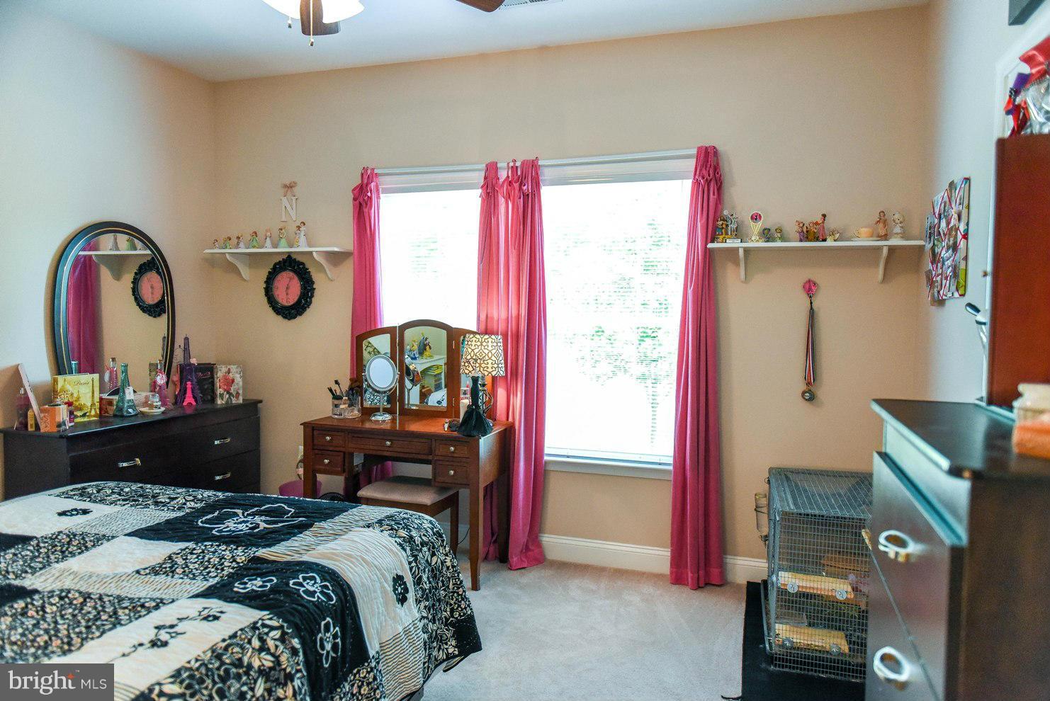 CASTLE CREEK - Residential