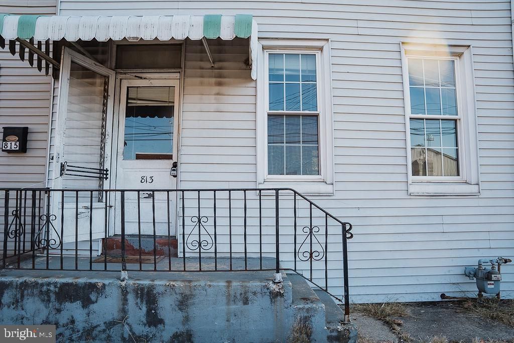 Photo of 813 N Queen Street, Lancaster, PA 17603 (MLS # PALA2045042)