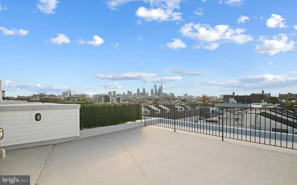 Philadelphia, Pennsylvania 19123, United States, 2 Bedrooms Bedrooms, ,3 BathroomsBathrooms,Residential,Active,25055