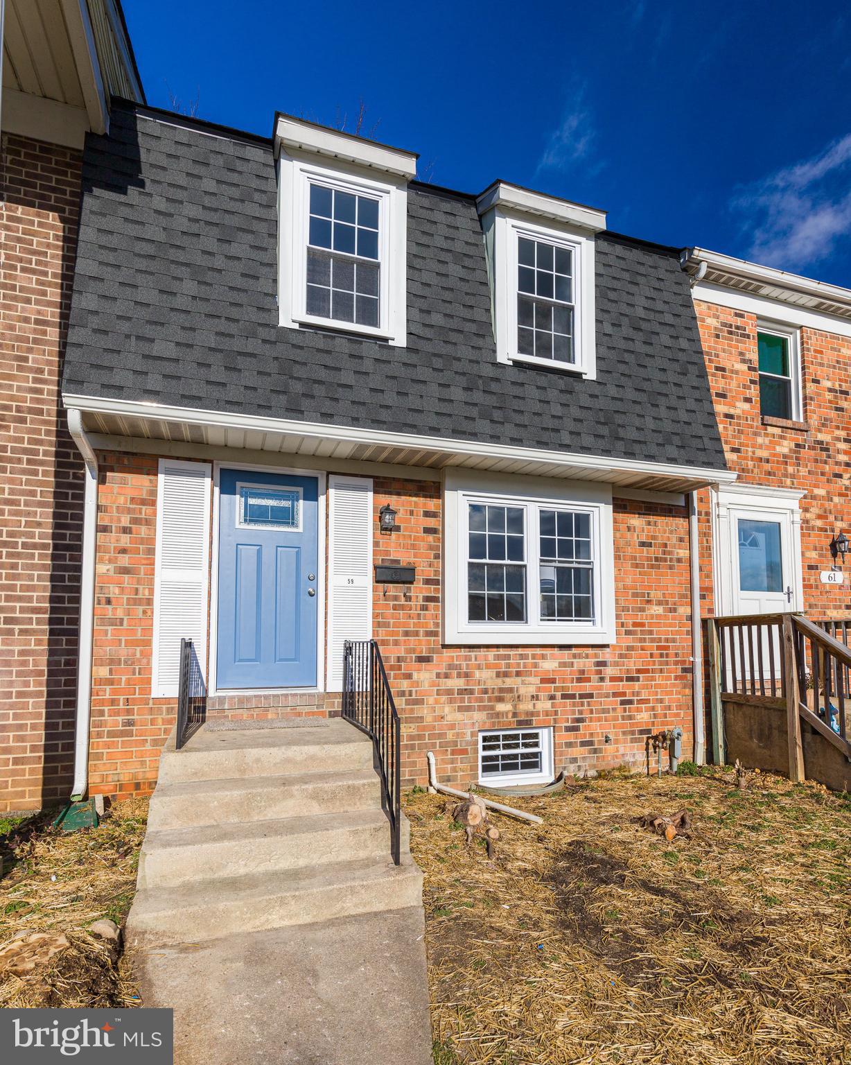 TOWN & COUNTRY APARTMENTS CARNEY - Residential