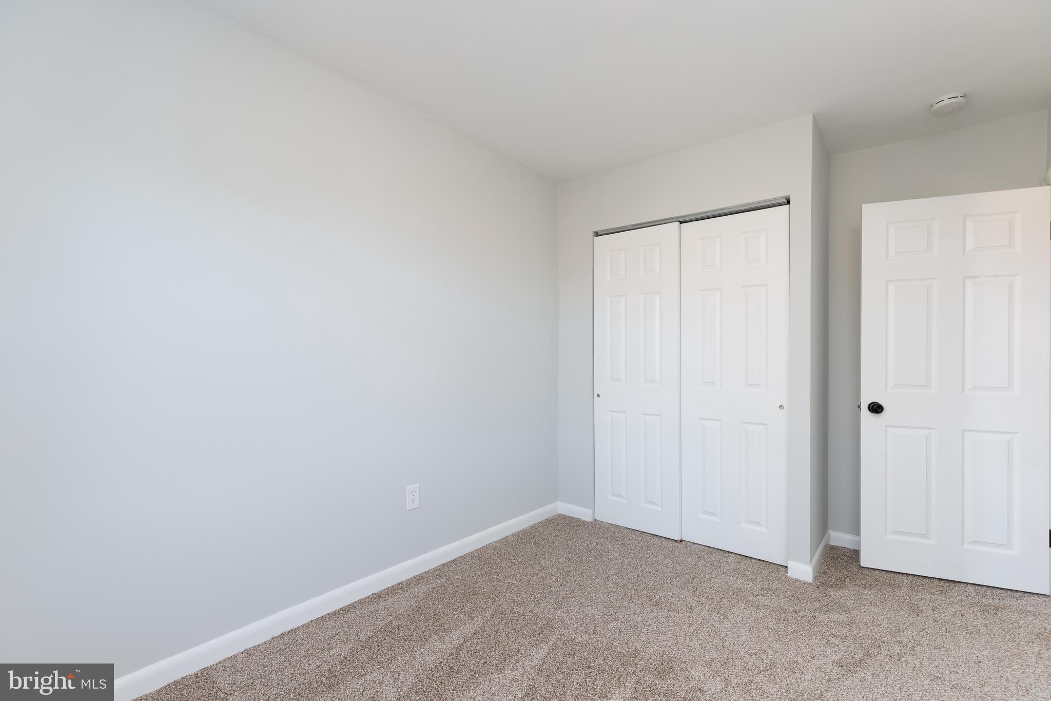 TOWN & COUNTRY APARTMENTS CARNEY - Residential